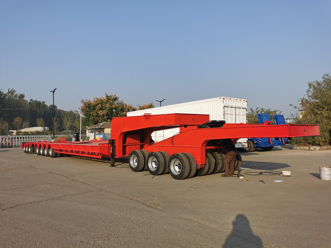 wind turbine blade transport semi-trailers