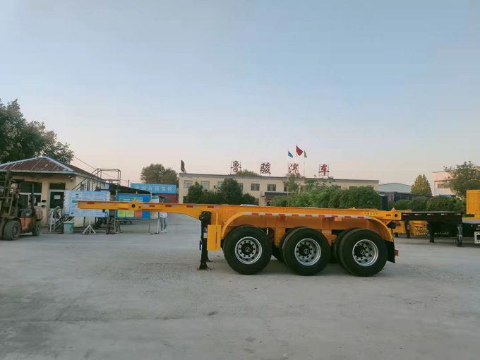 container transport semi-trailer